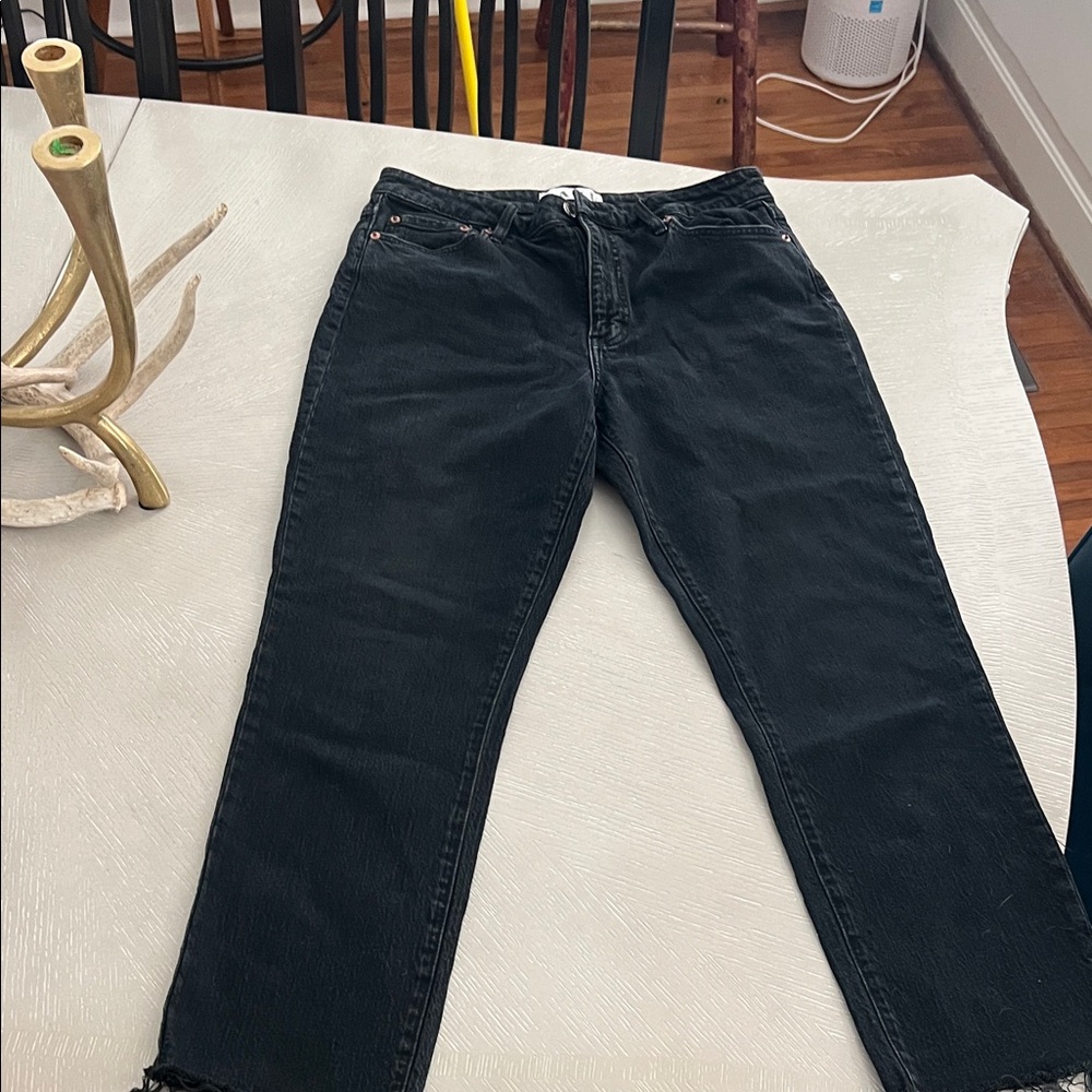 Women's Black Cropped Jeans